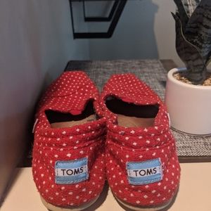 Tom's red with white polka dot flats 11W